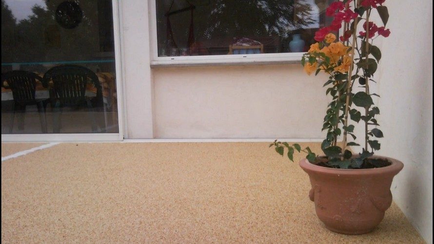 Al-Déco — Résine drainante et gravillons de marbre