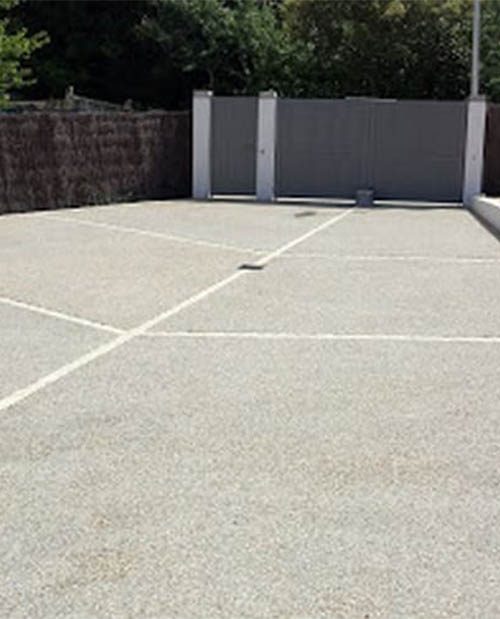 Al-Créa — béton désactivé et lavé — réalisation Allées-Créations